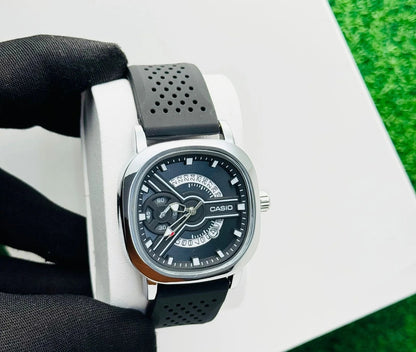 Analog Wrist Watch