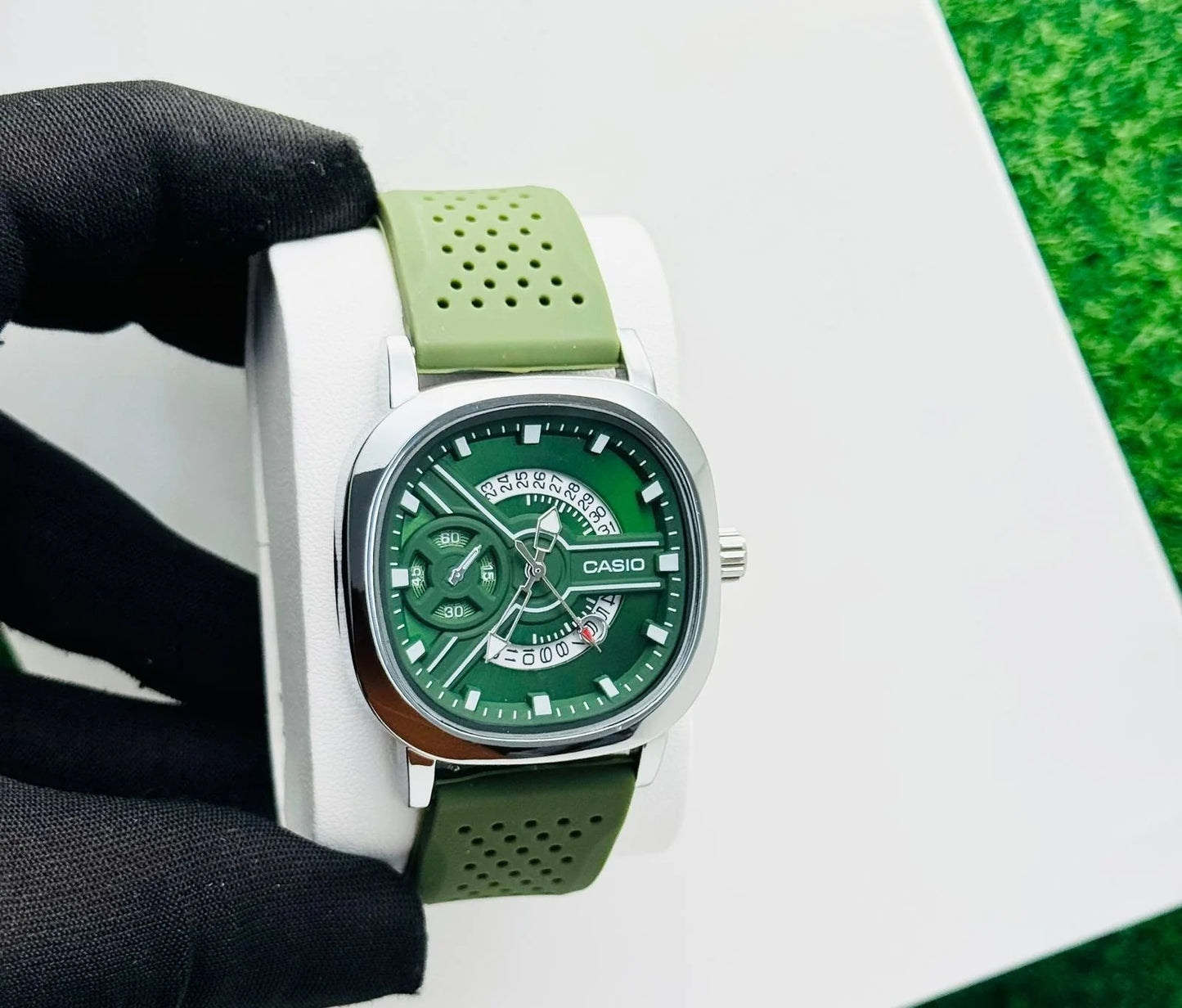 Analog Wrist Watch