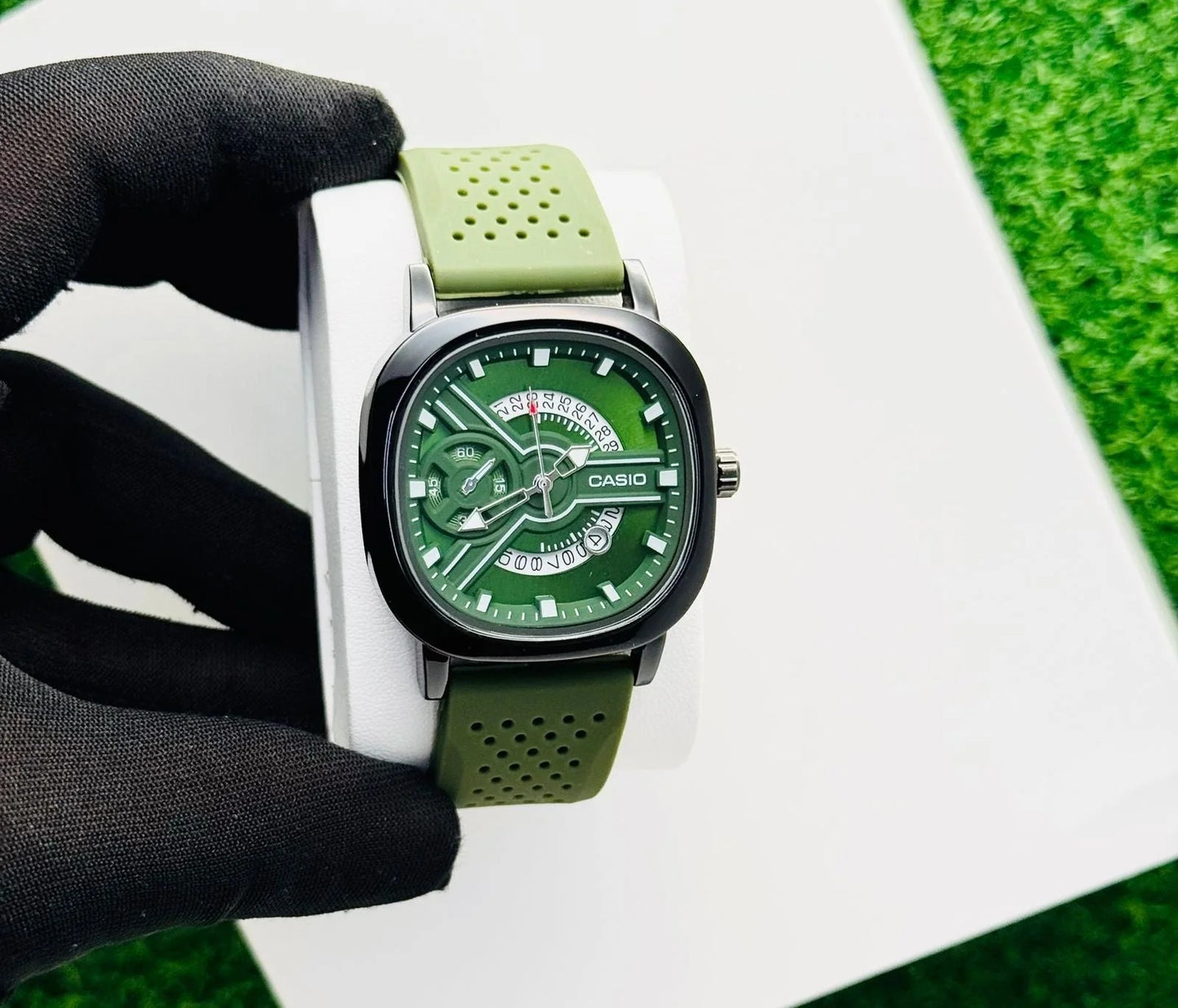 Analog Wrist Watch