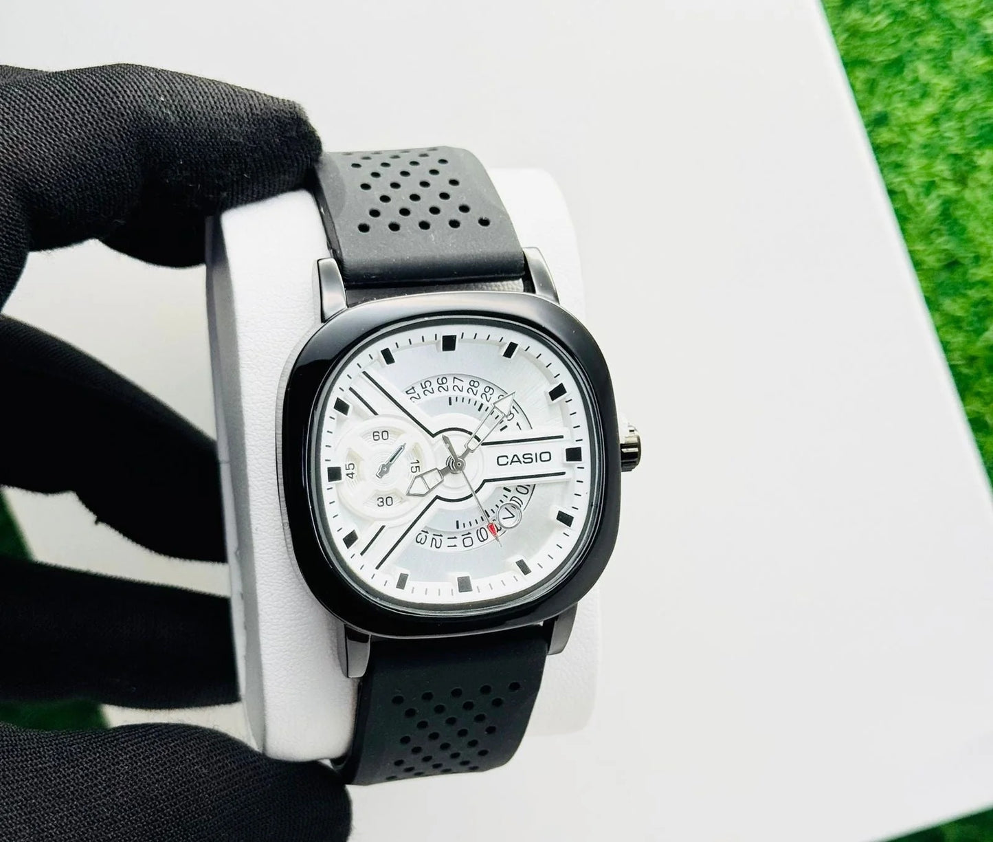 Analog Wrist Watch